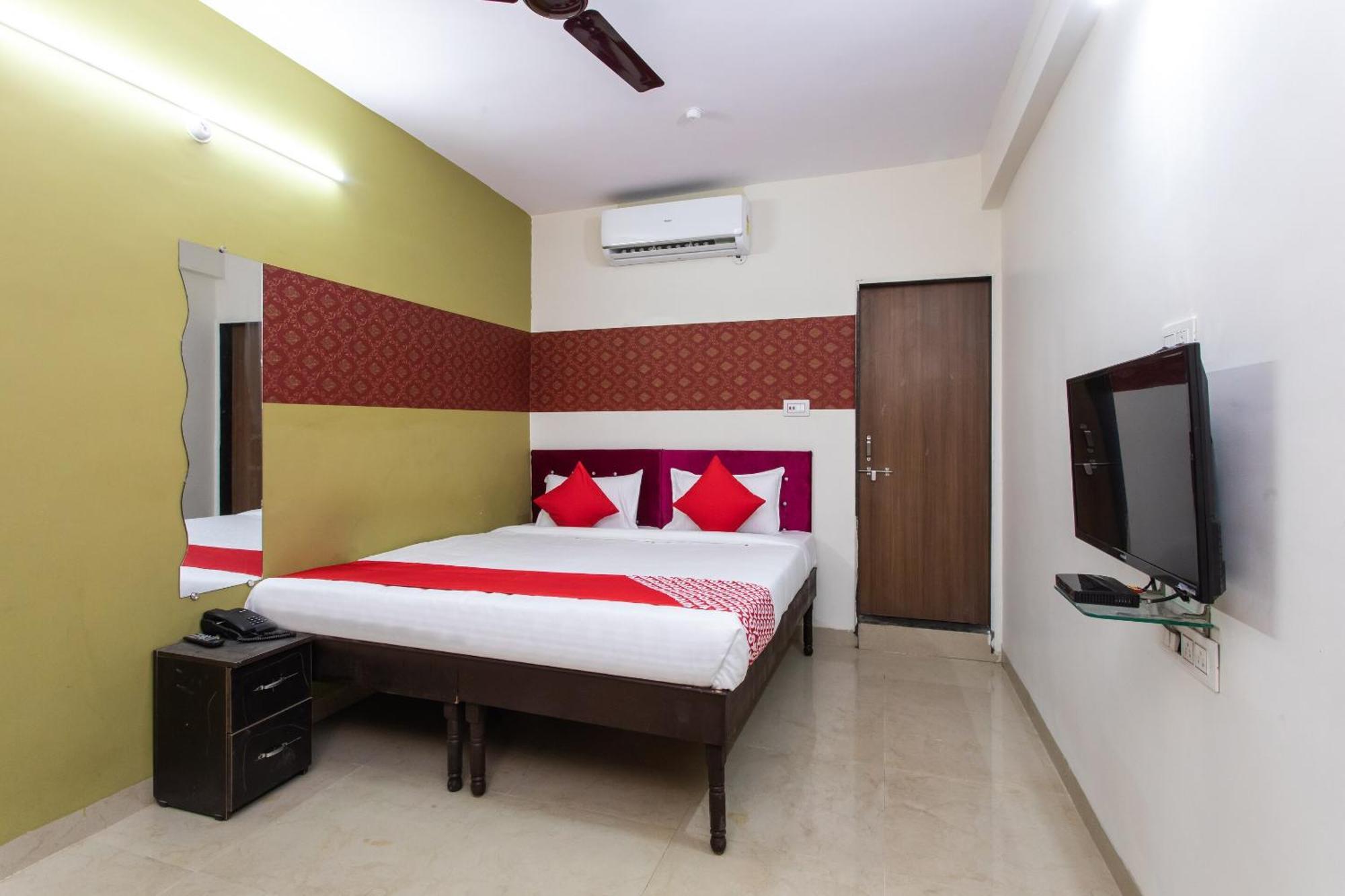 O Apple Tree Hotel 2*