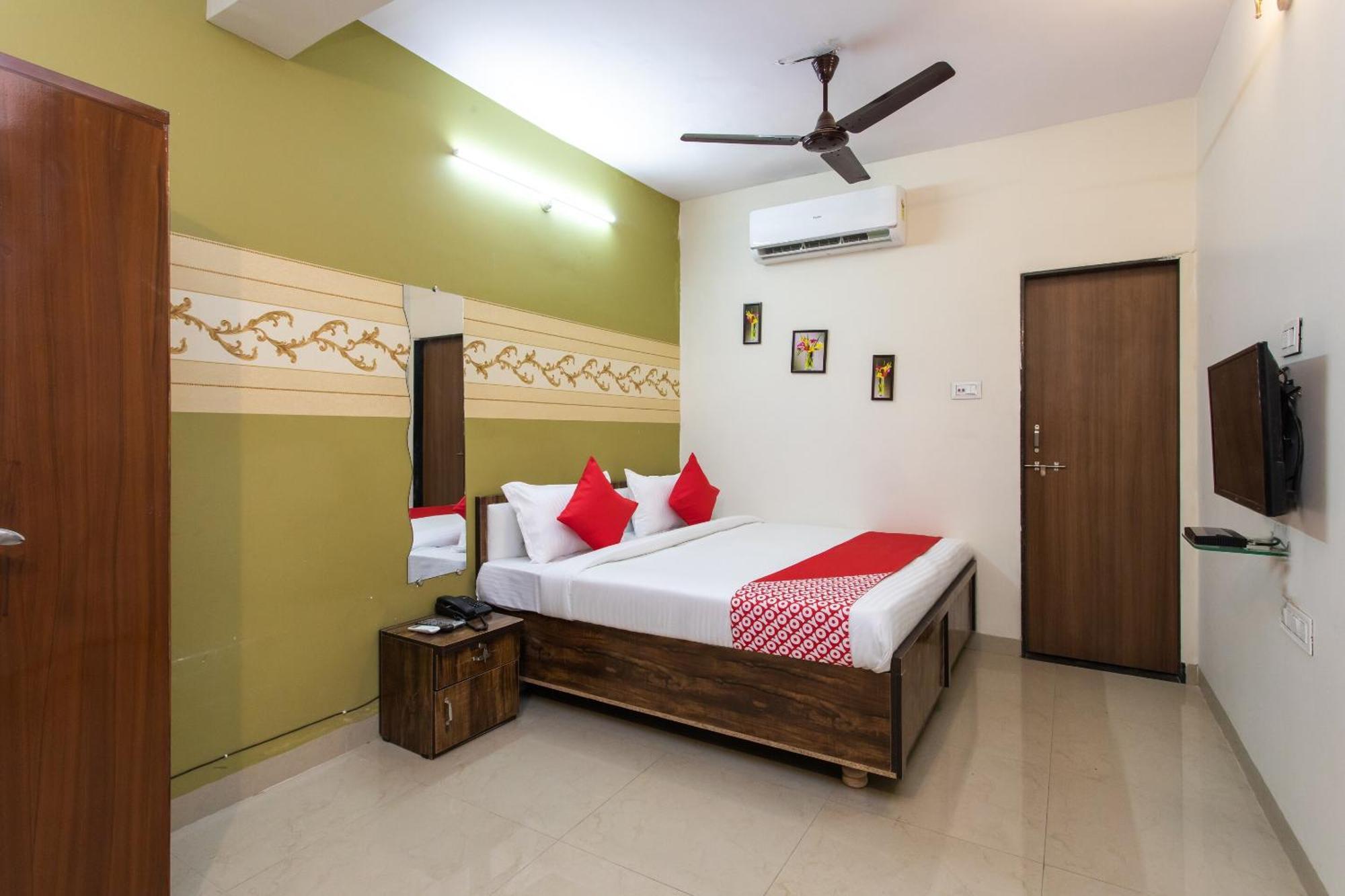 O Apple Tree Hotel 2*